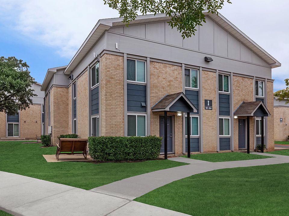Riverside Townhomes - 6118 Fairway St Austin TX | Zillow